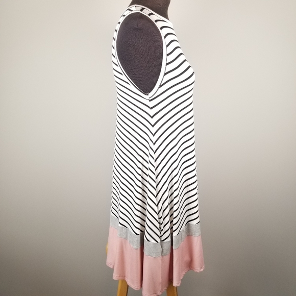 Bellamie striped sleeveless dress with pockets - Picture 5 of 9